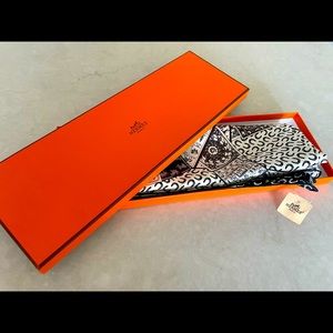 HERMES AUTHENTIC SILK SCARF
